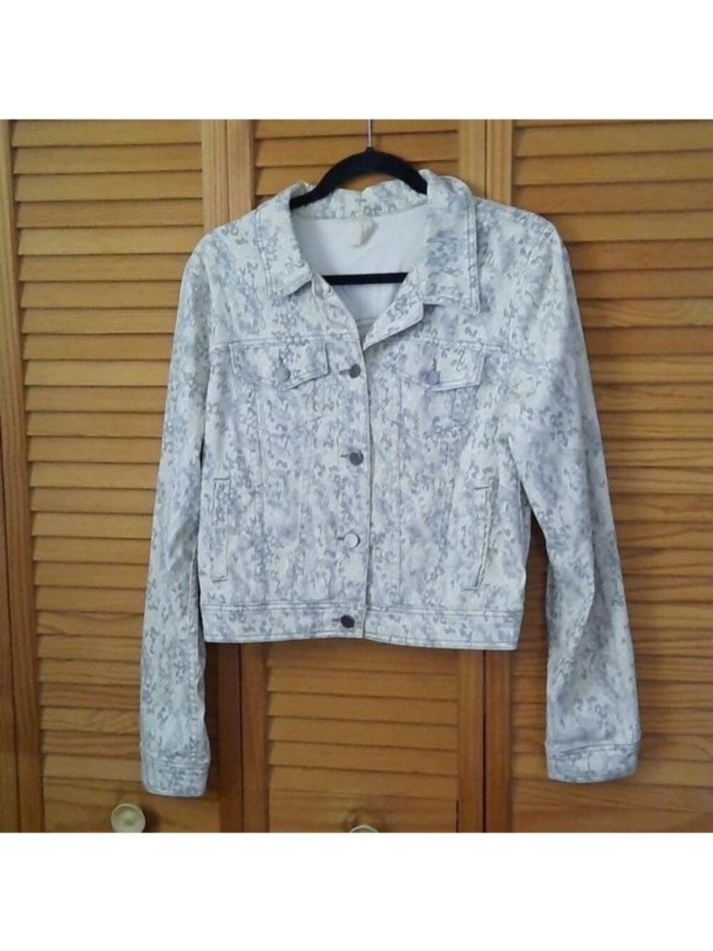 Free People Grey Camo Faded Cropped Camouflage Denim Jean Jacket Made US Size M